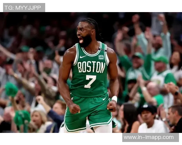 杰伦布朗从得分手到球队领袖的成长之路与团队协作的挑战